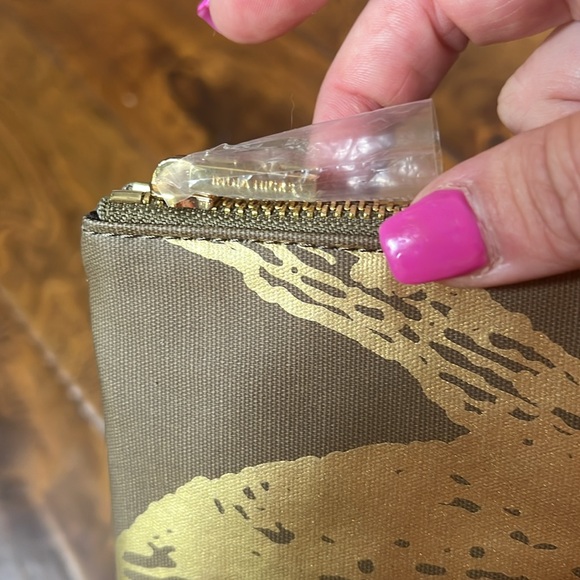 India Hicks Beetle Clutch - Picture 4 of 6